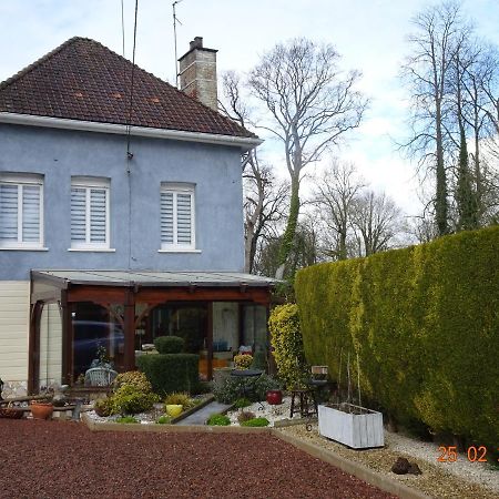 Une Nuit Pres De L Eau Hallines Exterior foto