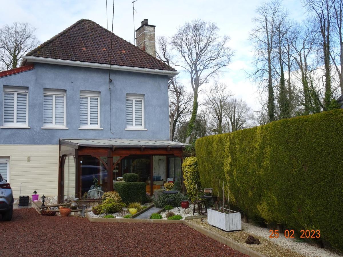 Une Nuit Pres De L Eau Hallines Exterior foto